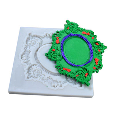 Buy Customized Silicone Baking Utensils Wreath Shape Food Grade 3D Fondant Molds online manufacture